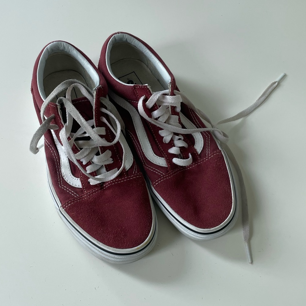 Vans Old Skool Women's Maroon and White Low Top Sneakers